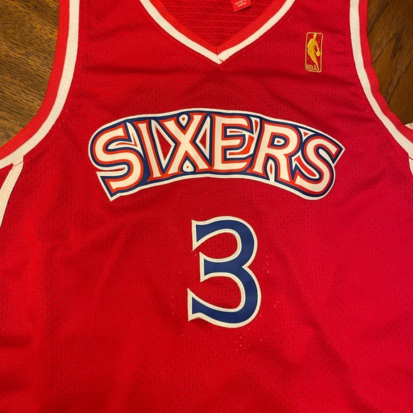Allen Iverson Philadelphia 
76ers Mitchell & Ness 
Swingman 96-97 Jersey XL - Picture 4 of 7